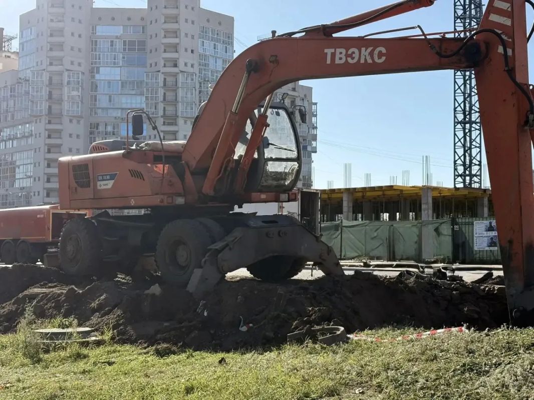Стартовали земельные работы на втором участке коллектора в Коминтерновском районе Стартовали земельные работы на втором участке коллектора в Коминтерновском районе