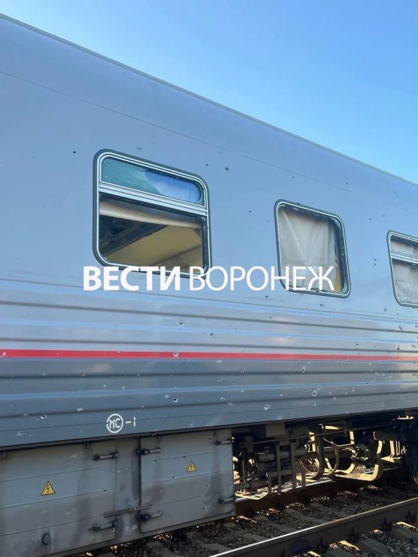 Последствия удара дрона по поезду под Воронежем Последствия удара дрона по поезду под Воронежем