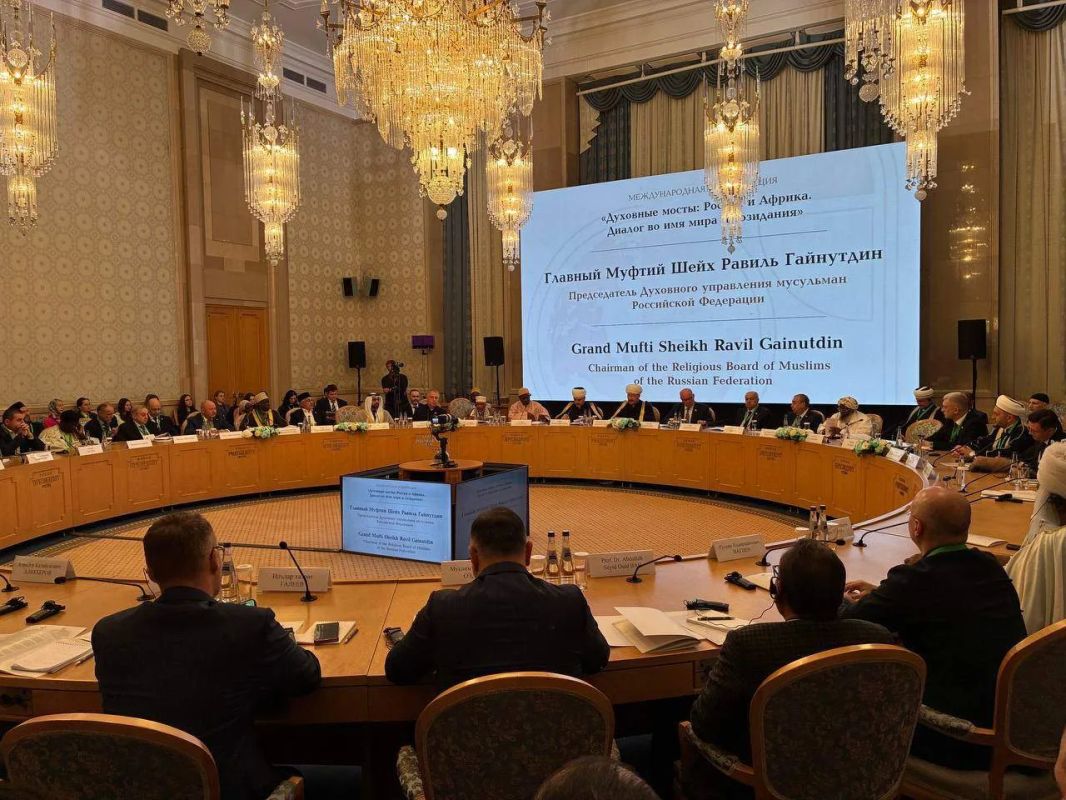 Первый заместитель постоянного представителя КБР при Президенте РФ принял участие в международной конференции «Духовные мосты: Россия и Африка Первый заместитель постоянного представителя КБР при Президенте РФ принял участие в международной конференции «Духовные мосты: Россия и Африка