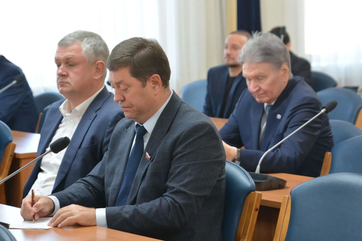 На Совете городского парламента была утверждена повестка и назначен день проведения двенадцатого заседания городской Думы – 30 октября На Совете городского парламента была утверждена повестка и назначен день проведения двенадцатого заседания городской Думы – 30 октября