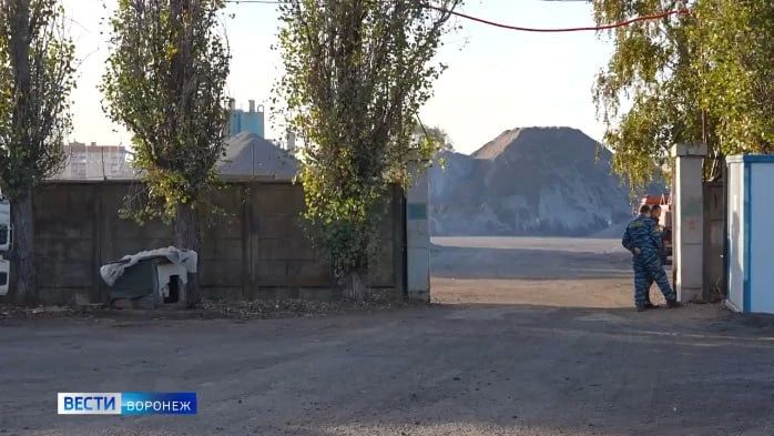 Жители ЖК «Берег» пожаловались на едкое химическое зловоние по вечерам Жители ЖК «Берег» пожаловались на едкое химическое зловоние по вечерам