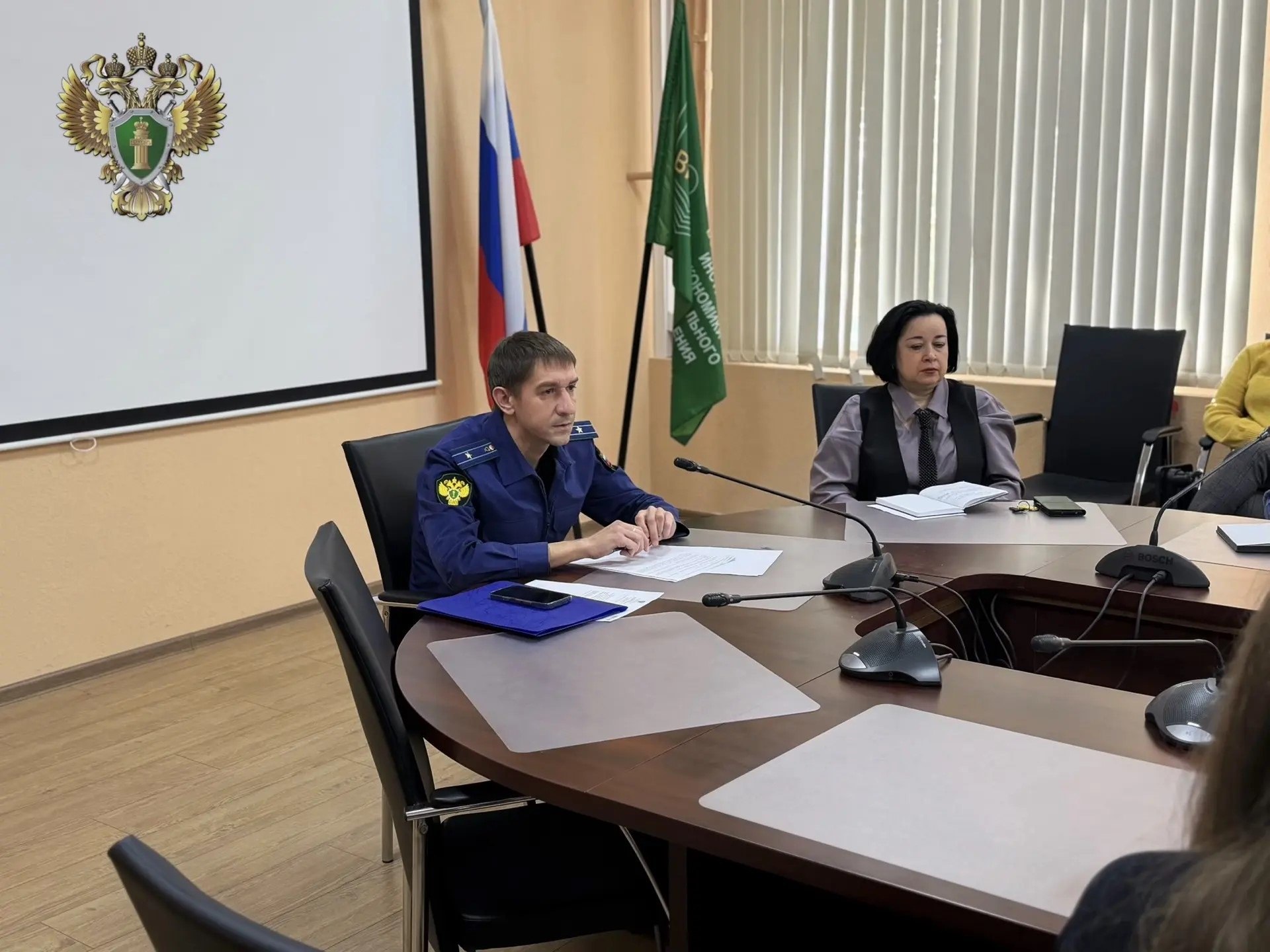 Представитель прокуратуры города выступил перед учащимися МОАУ ВО «Воронежский институт экономики и социального управления» с праворазъяснительной лекцией о профилактике терроризма и экстремистской деятельности