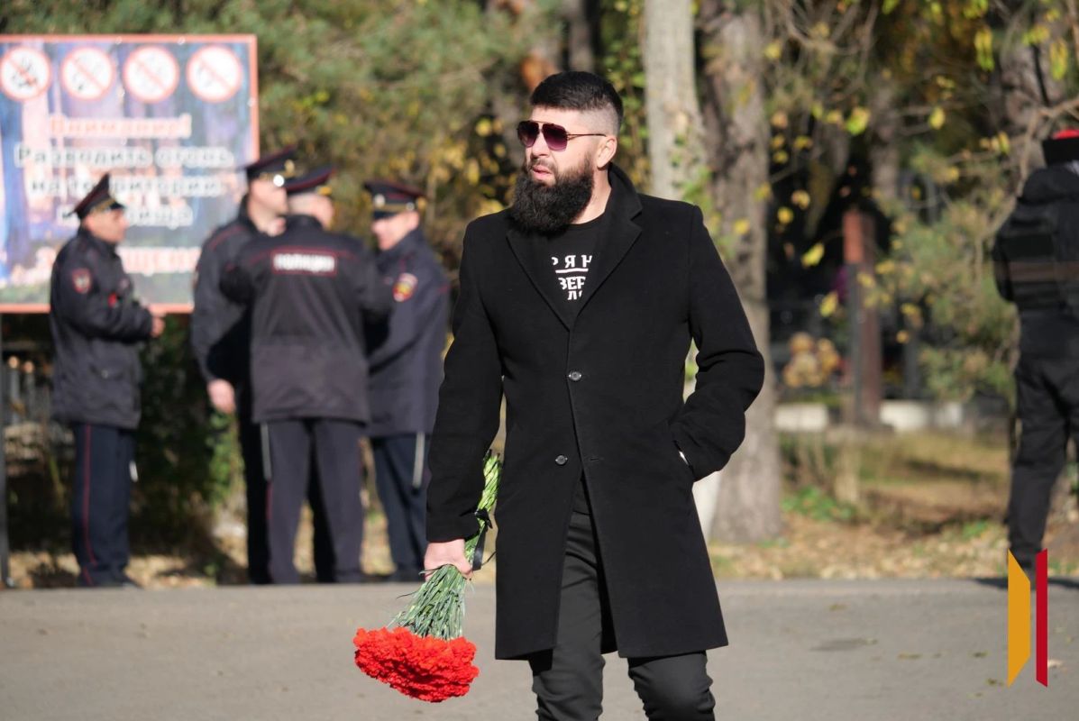 В Воронеже похоронили музыканта и общественного деятеля Мишу Маваши В Воронеже похоронили музыканта и общественного деятеля Мишу Маваши