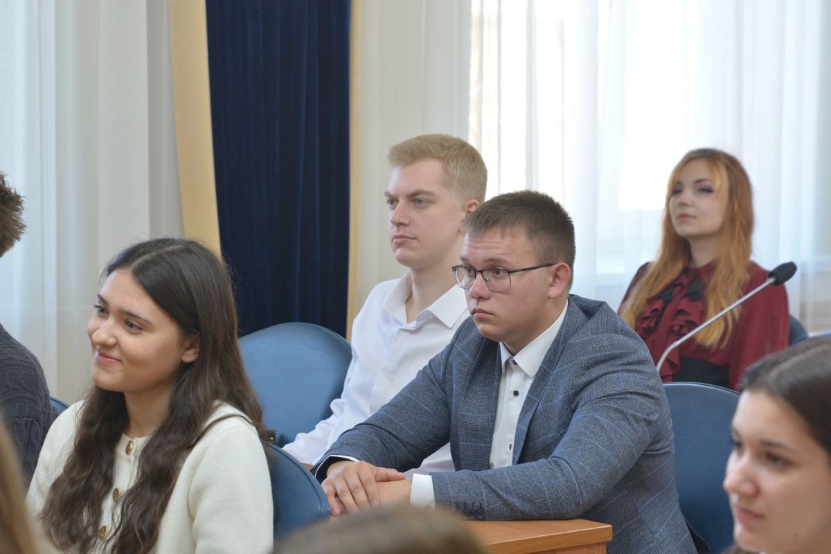 Андрей Дьяченко встретился с будущими юристами Андрей Дьяченко встретился с будущими юристами