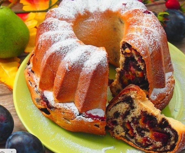 Летнее лакомство: совершенствованный кекс с маком и сливами по чешскому рецепту