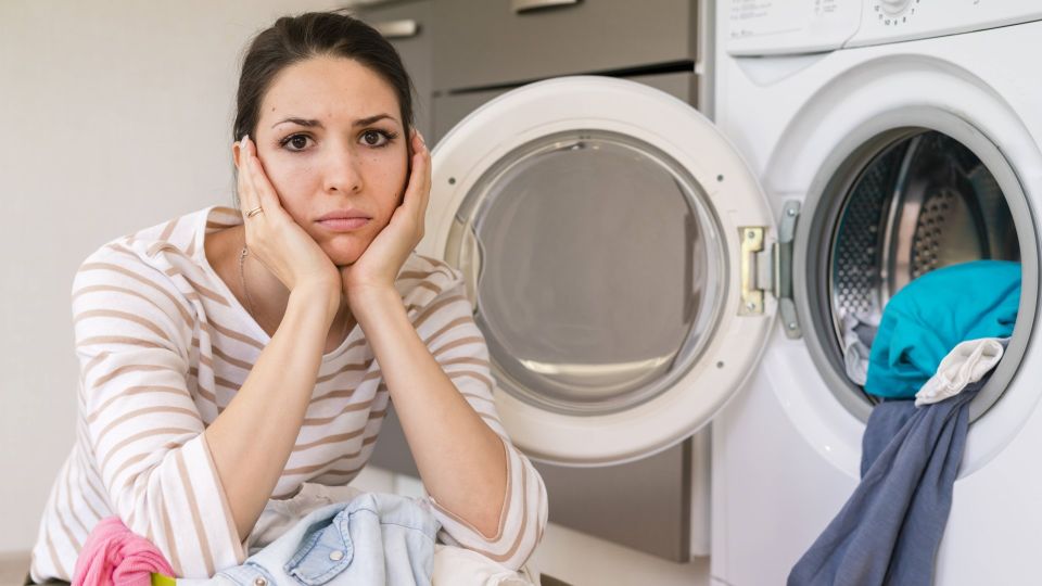 Любимой одежде придет конец: никогда не стирайте эти изделия с кондиционером