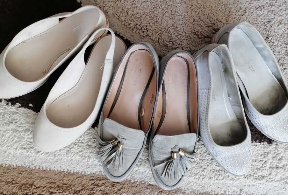 Как вернуть безупречный вид замшевой обуви: практическое руководство