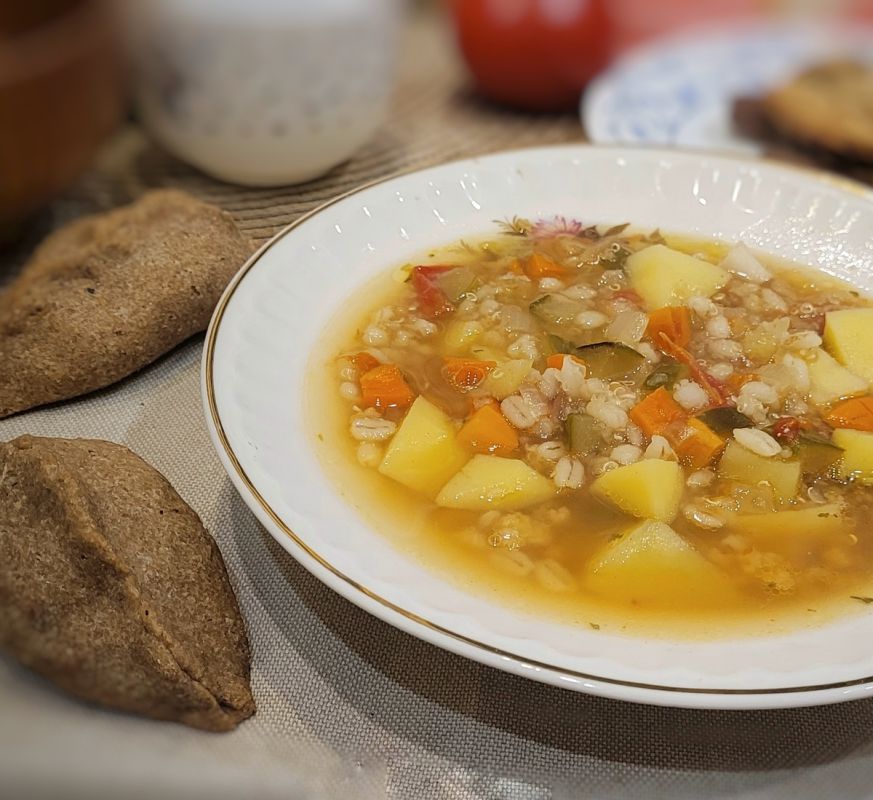 Обновленный рассольник с киноа и перловкой: вкусно и по-новому