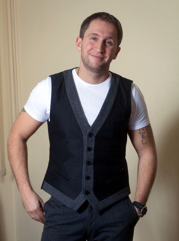 Как псевдонимы стали путеводителями к славе: удивительные истории российских звезд