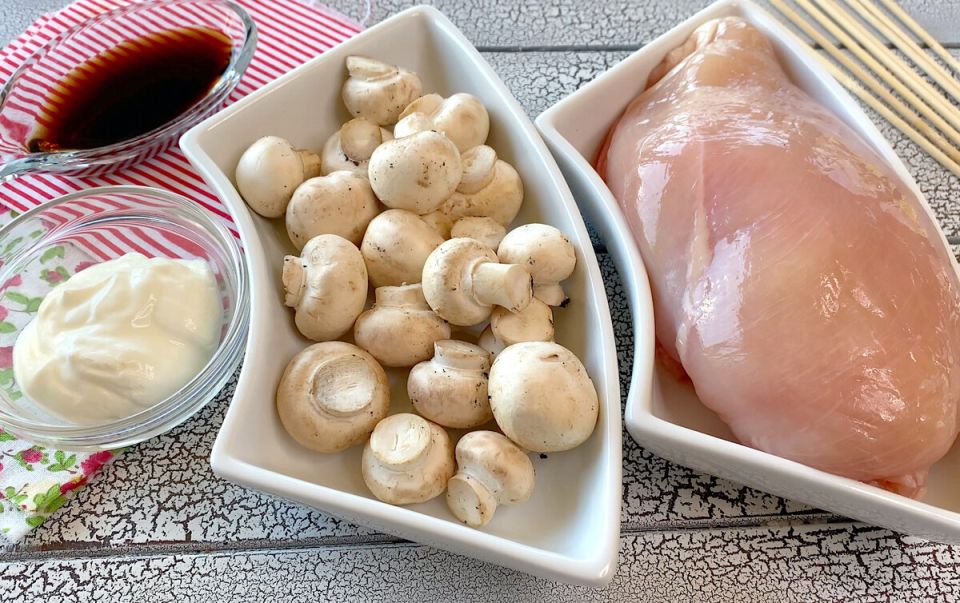 Шашлычки с грибами: что приготовить на праздник