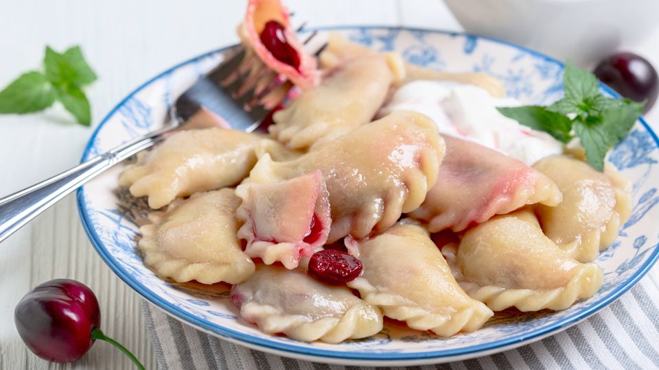 Начинка останется в варениках и не убежит: секрет — в этом эластичном тесте