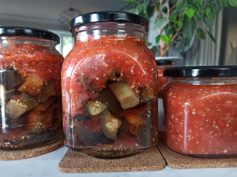 Баклажаны в аджике: идеальная закуска на зиму